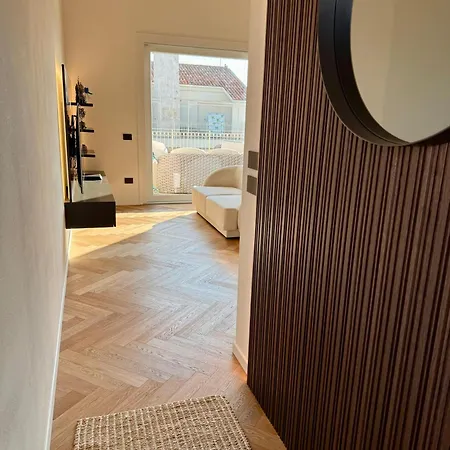 Luxury And Pool House Apartment