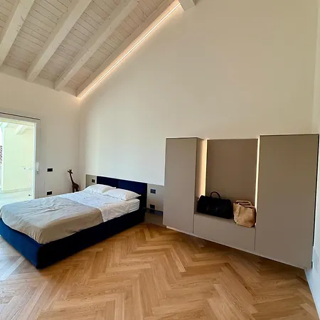Luxury And Pool House Apartment